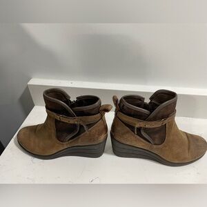UGG Women's Brown Wedge Boots
